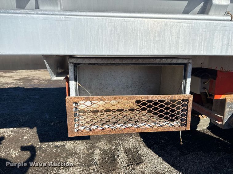 image for item EG2475 2012 Dragon Products Trailers vacuum trailer