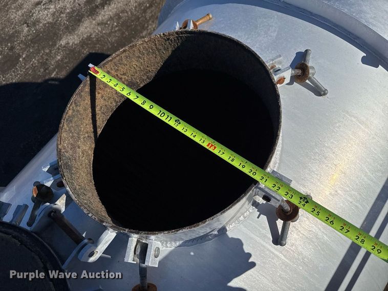 image for item EG2475 2012 Dragon Products Trailers vacuum trailer