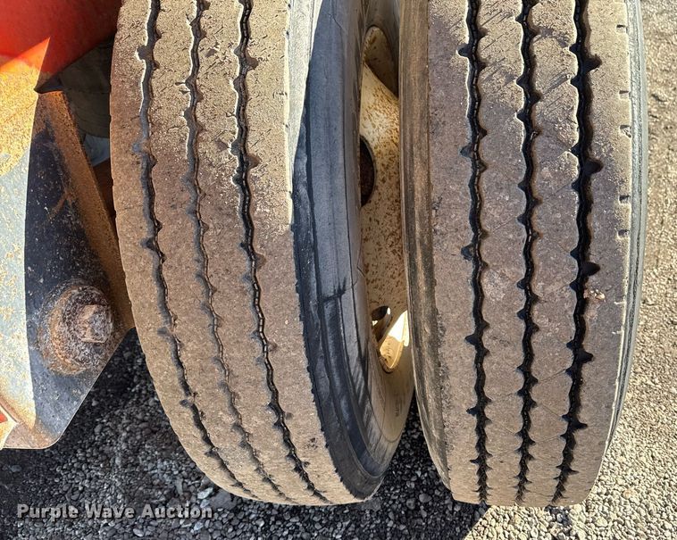 image for item EG2475 2012 Dragon Products Trailers vacuum trailer