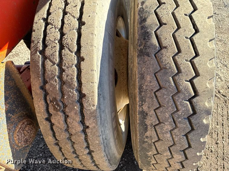 image for item EG2475 2012 Dragon Products Trailers vacuum trailer