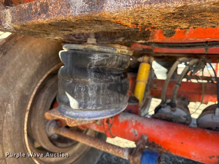 image for item EG2475 2012 Dragon Products Trailers vacuum trailer