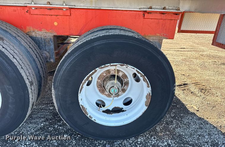 image for item EG2475 2012 Dragon Products Trailers vacuum trailer