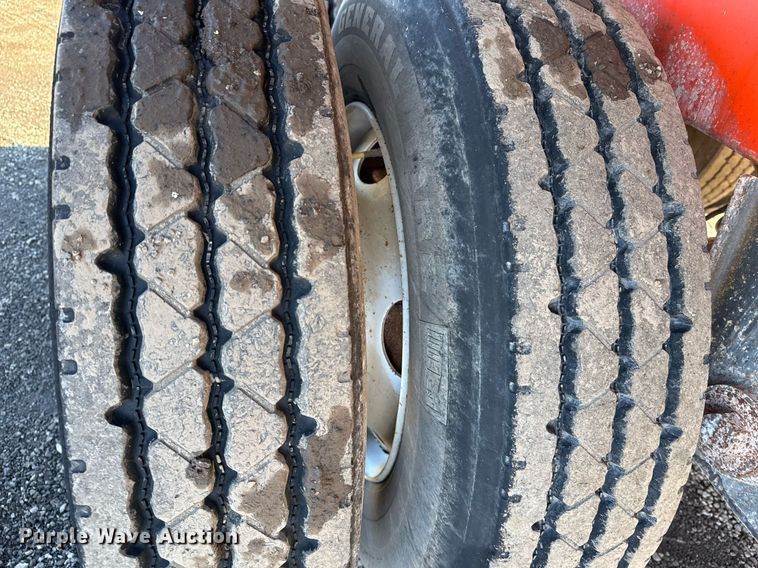 image for item EG2475 2012 Dragon Products Trailers vacuum trailer