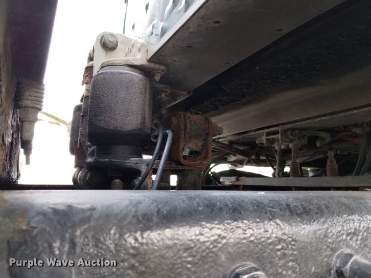 image for item EH0073 2006 Peterbilt 378 semi truck