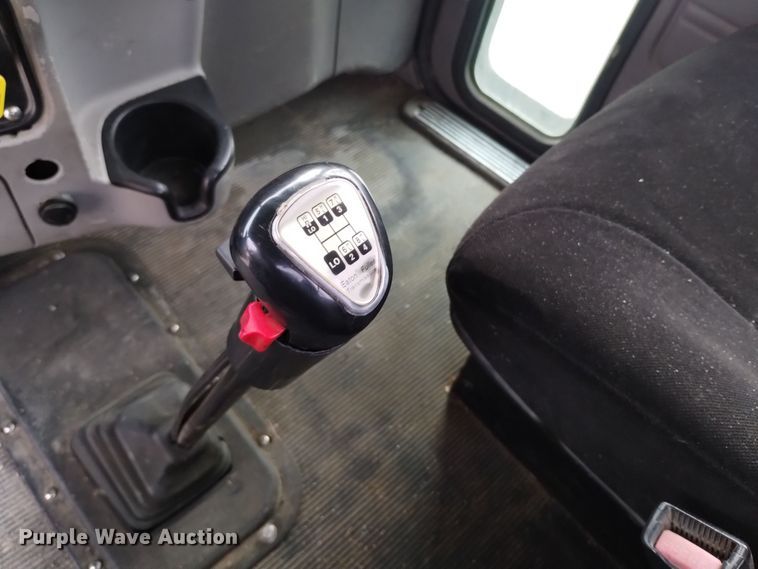 image for item EH0073 2006 Peterbilt 378 semi truck