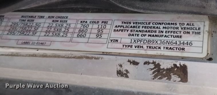 image for item EH0073 2006 Peterbilt 378 semi truck