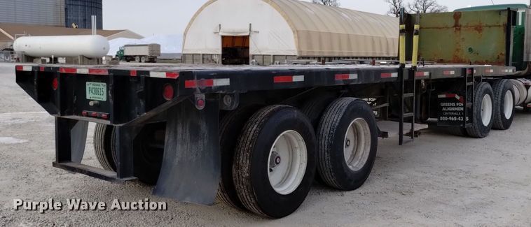 image for item EH0115 1992 Dynaweld flatbed trailer