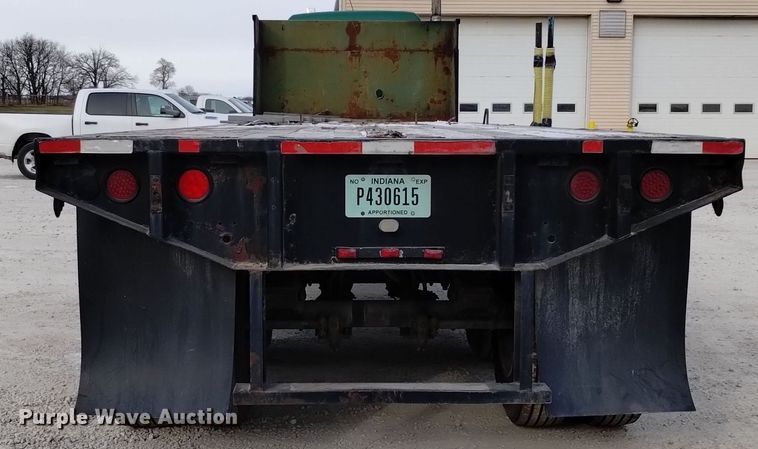 image for item EH0115 1992 Dynaweld flatbed trailer