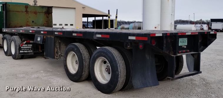 image for item EH0115 1992 Dynaweld flatbed trailer