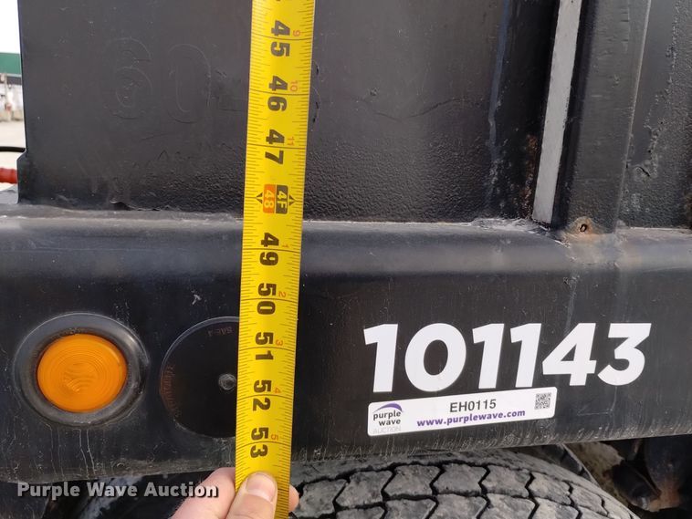 image for item EH0115 1992 Dynaweld flatbed trailer