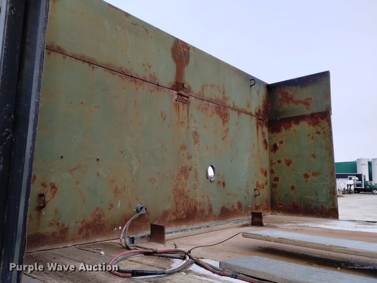 image for item EH0115 1992 Dynaweld flatbed trailer