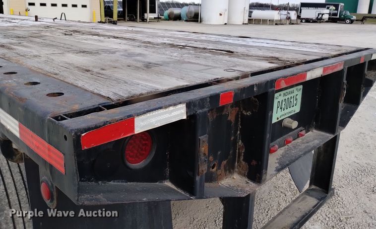 image for item EH0115 1992 Dynaweld flatbed trailer