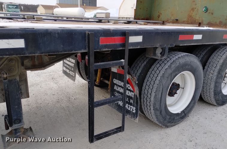 image for item EH0115 1992 Dynaweld flatbed trailer