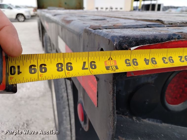 image for item EH0115 1992 Dynaweld flatbed trailer