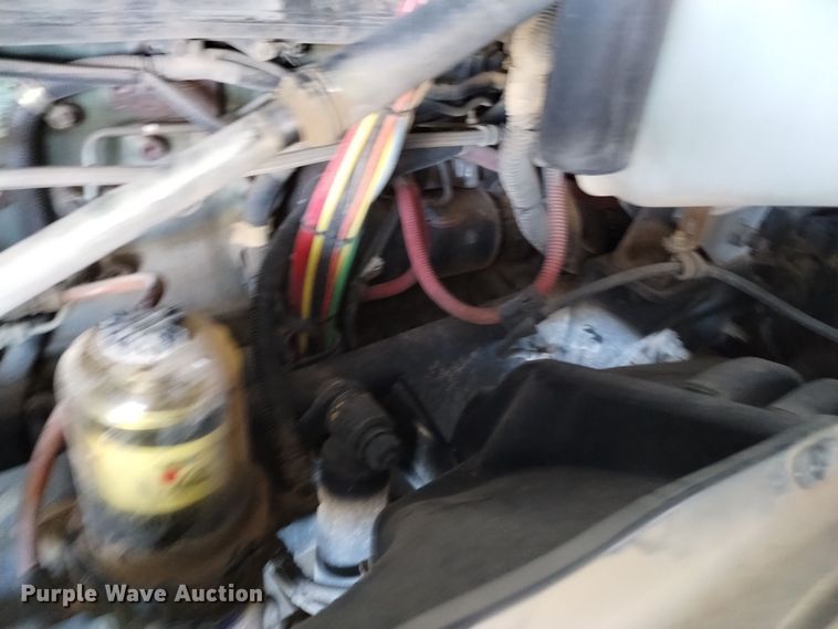 image for item EH0130 2005 Freightliner Columbia semi truck