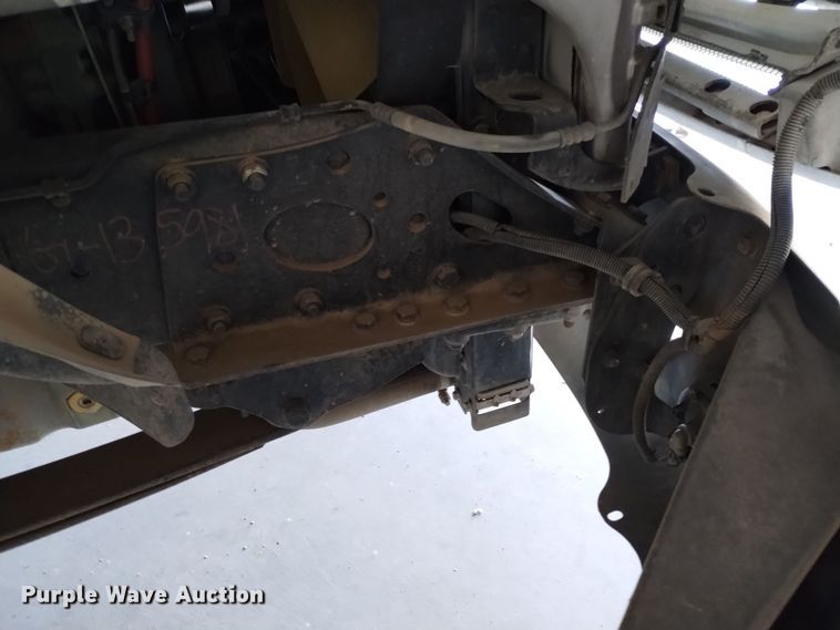 image for item EH0130 2005 Freightliner Columbia semi truck