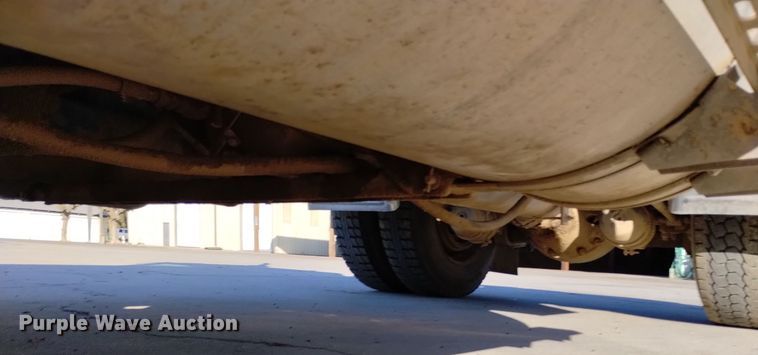 image for item EH0131 1996 International 9200 semi truck