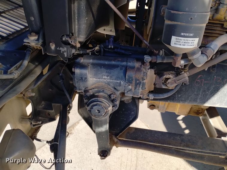 image for item EH0131 1996 International 9200 semi truck