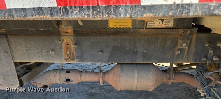 image for item EI4099 2010 International Durastar 4300 dump flatbed truck