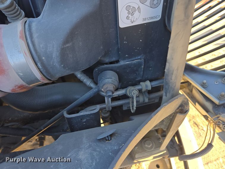 image for item EI4099 2010 International Durastar 4300 dump flatbed truck