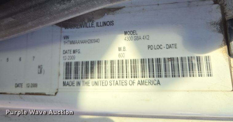 image for item EI4099 2010 International Durastar 4300 dump flatbed truck