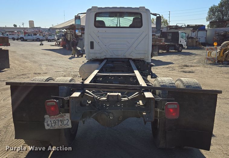 image for item EI4101 2010 International Durastar 4300 truck cab and chassis