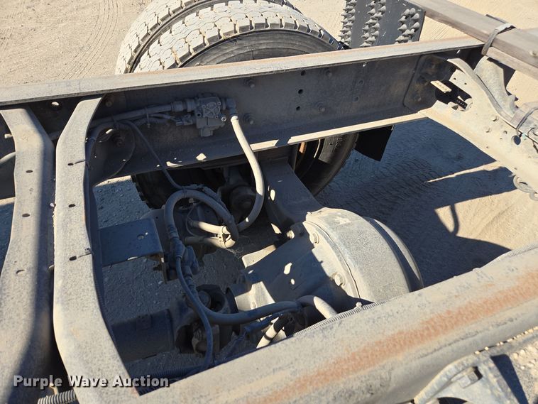 image for item EI4101 2010 International Durastar 4300 truck cab and chassis