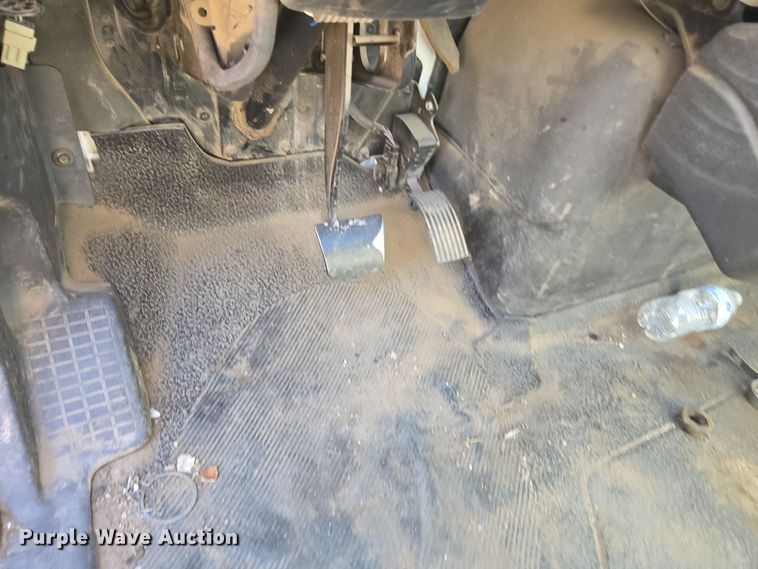 image for item EI4101 2010 International Durastar 4300 truck cab and chassis