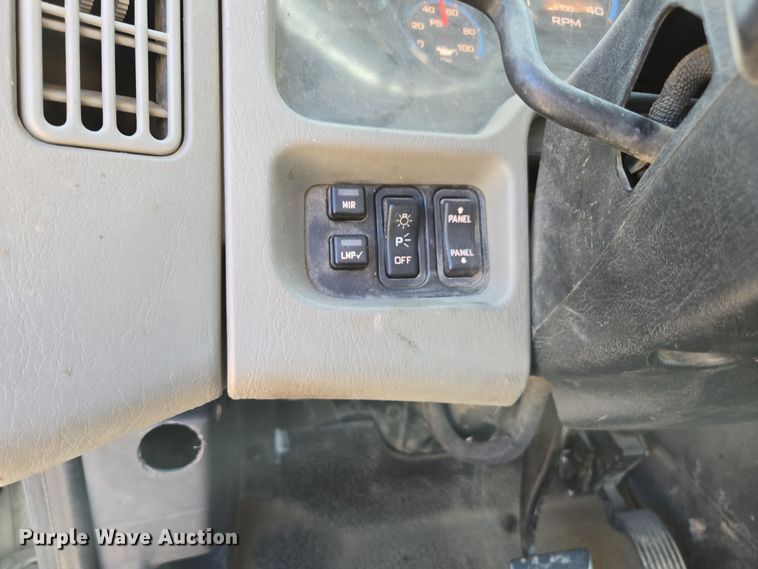 image for item EI4101 2010 International Durastar 4300 truck cab and chassis