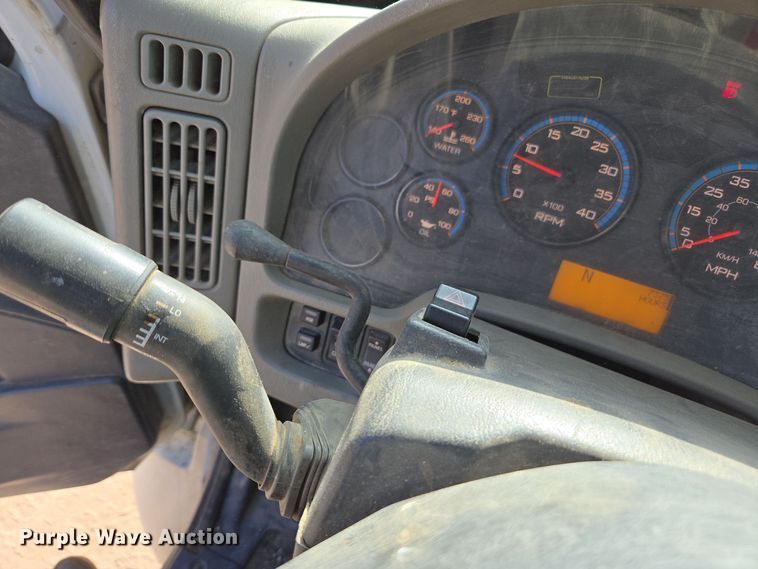 image for item EI4101 2010 International Durastar 4300 truck cab and chassis