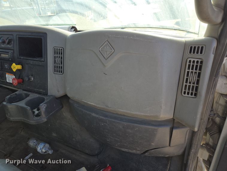 image for item EI4101 2010 International Durastar 4300 truck cab and chassis