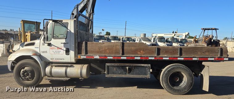 image for item EI4102 2010 International Durastar 4300 dump flatbed truck
