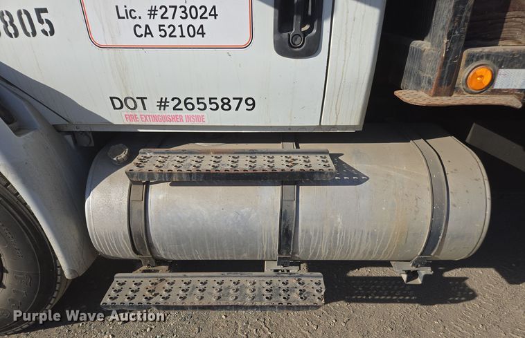 image for item EI4102 2010 International Durastar 4300 dump flatbed truck