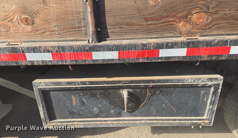 image for item EI4102 2010 International Durastar 4300 dump flatbed truck