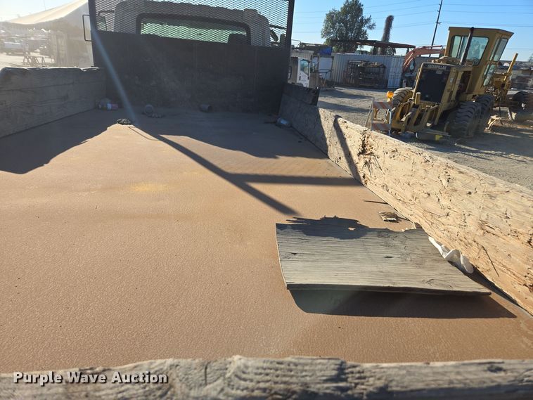 image for item EI4102 2010 International Durastar 4300 dump flatbed truck