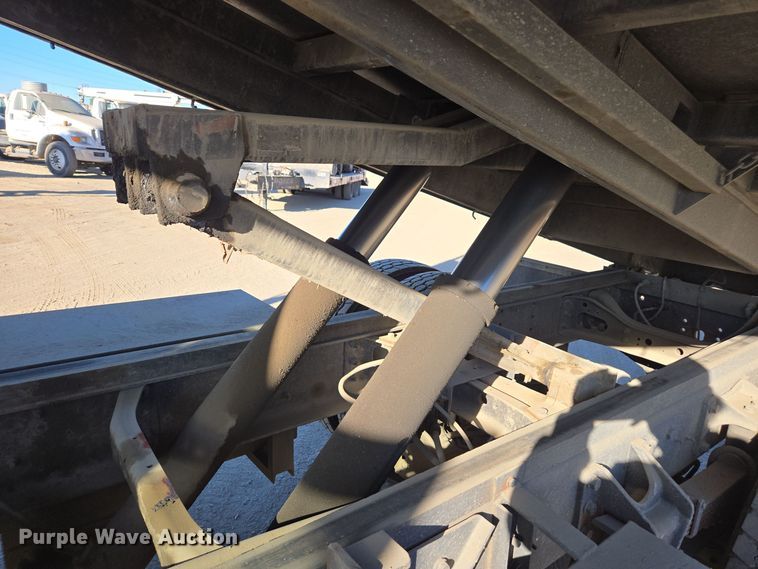 image for item EI4102 2010 International Durastar 4300 dump flatbed truck