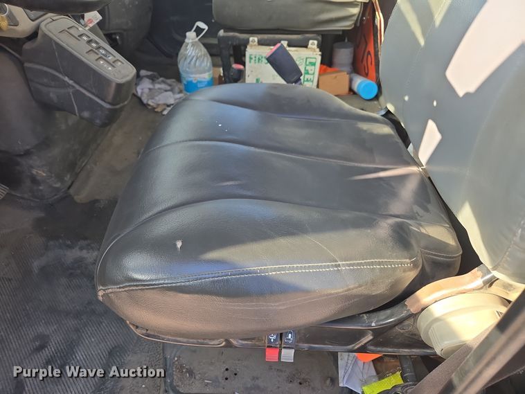 image for item EI4102 2010 International Durastar 4300 dump flatbed truck