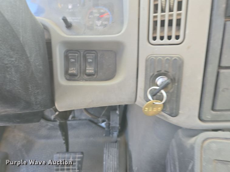 image for item EI4102 2010 International Durastar 4300 dump flatbed truck