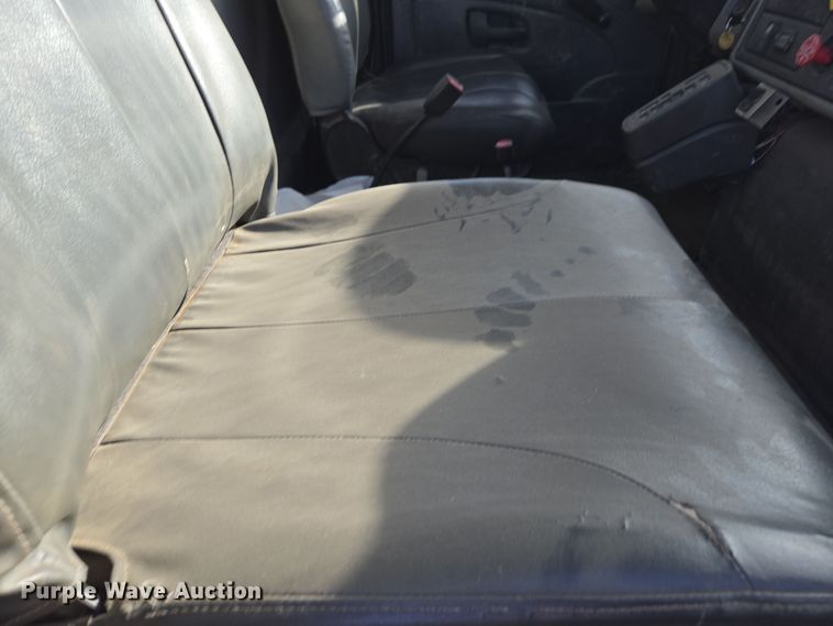 image for item EI4102 2010 International Durastar 4300 dump flatbed truck