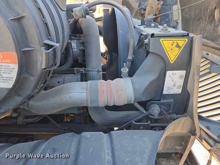 image for item EI4102 2010 International Durastar 4300 dump flatbed truck