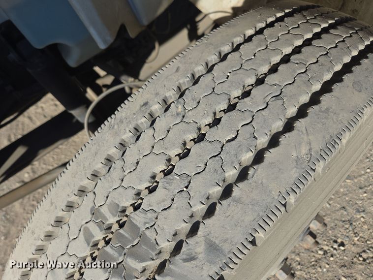 image for item EI4102 2010 International Durastar 4300 dump flatbed truck