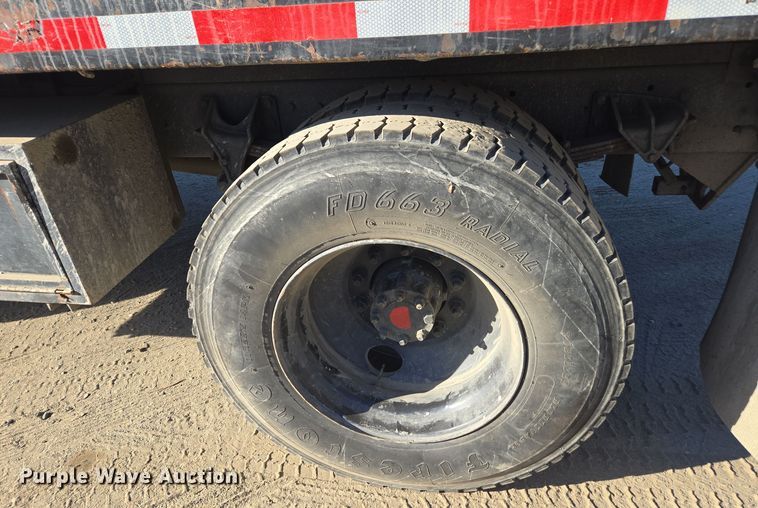 image for item EI4102 2010 International Durastar 4300 dump flatbed truck