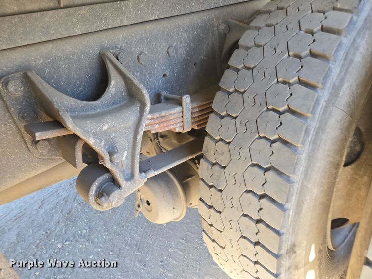 image for item EI4102 2010 International Durastar 4300 dump flatbed truck