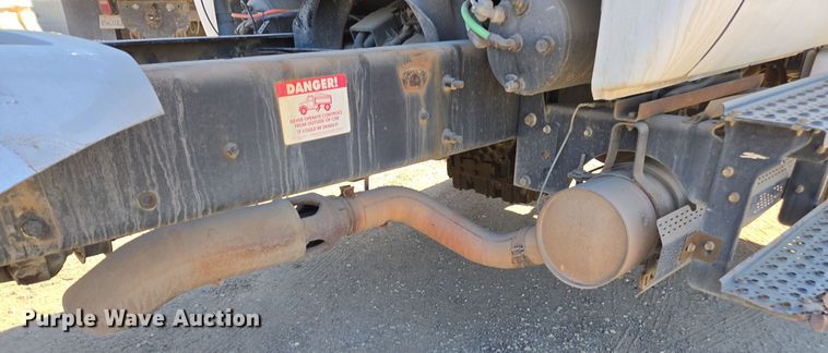 image for item EI4103 2009 Ford  F750 Super Duty XL truck cab and chassis