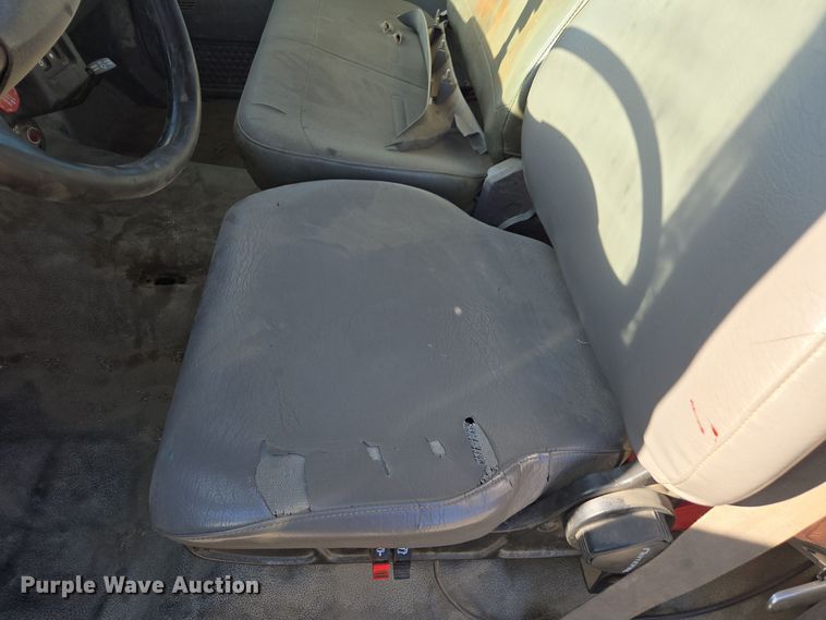 image for item EI4103 2009 Ford  F750 Super Duty XL truck cab and chassis