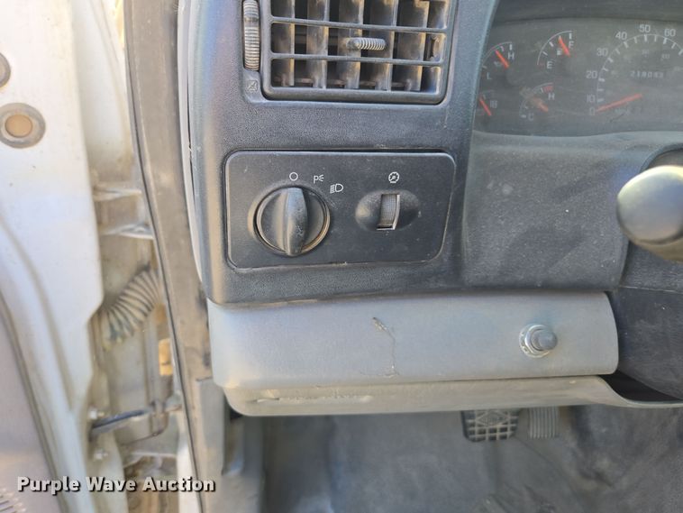 image for item EI4103 2009 Ford  F750 Super Duty XL truck cab and chassis