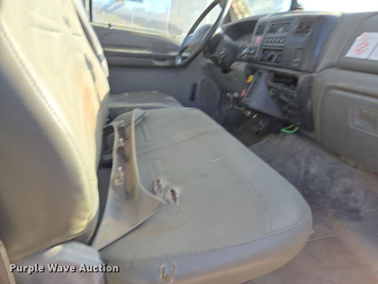 image for item EI4103 2009 Ford  F750 Super Duty XL truck cab and chassis