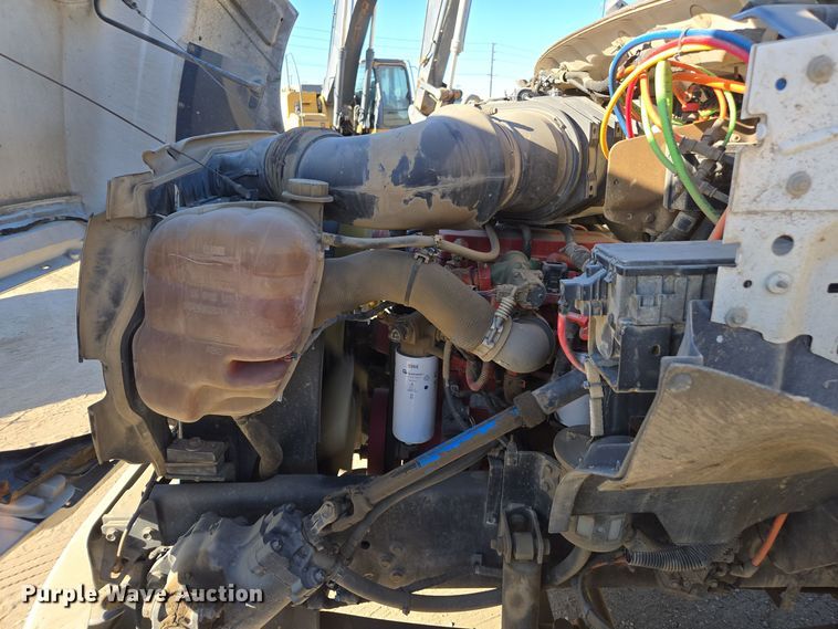 image for item EI4103 2009 Ford  F750 Super Duty XL truck cab and chassis