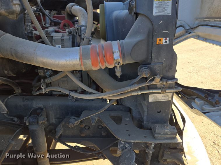 image for item EI4103 2009 Ford  F750 Super Duty XL truck cab and chassis