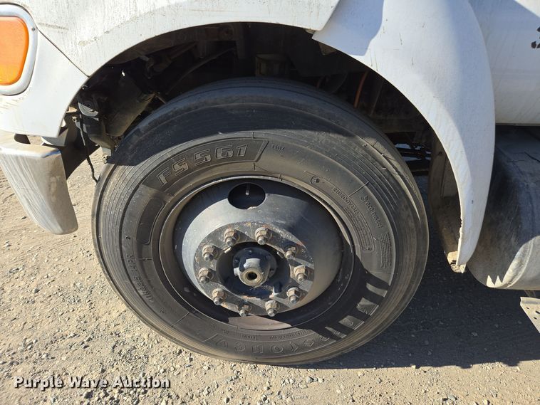 image for item EI4103 2009 Ford  F750 Super Duty XL truck cab and chassis